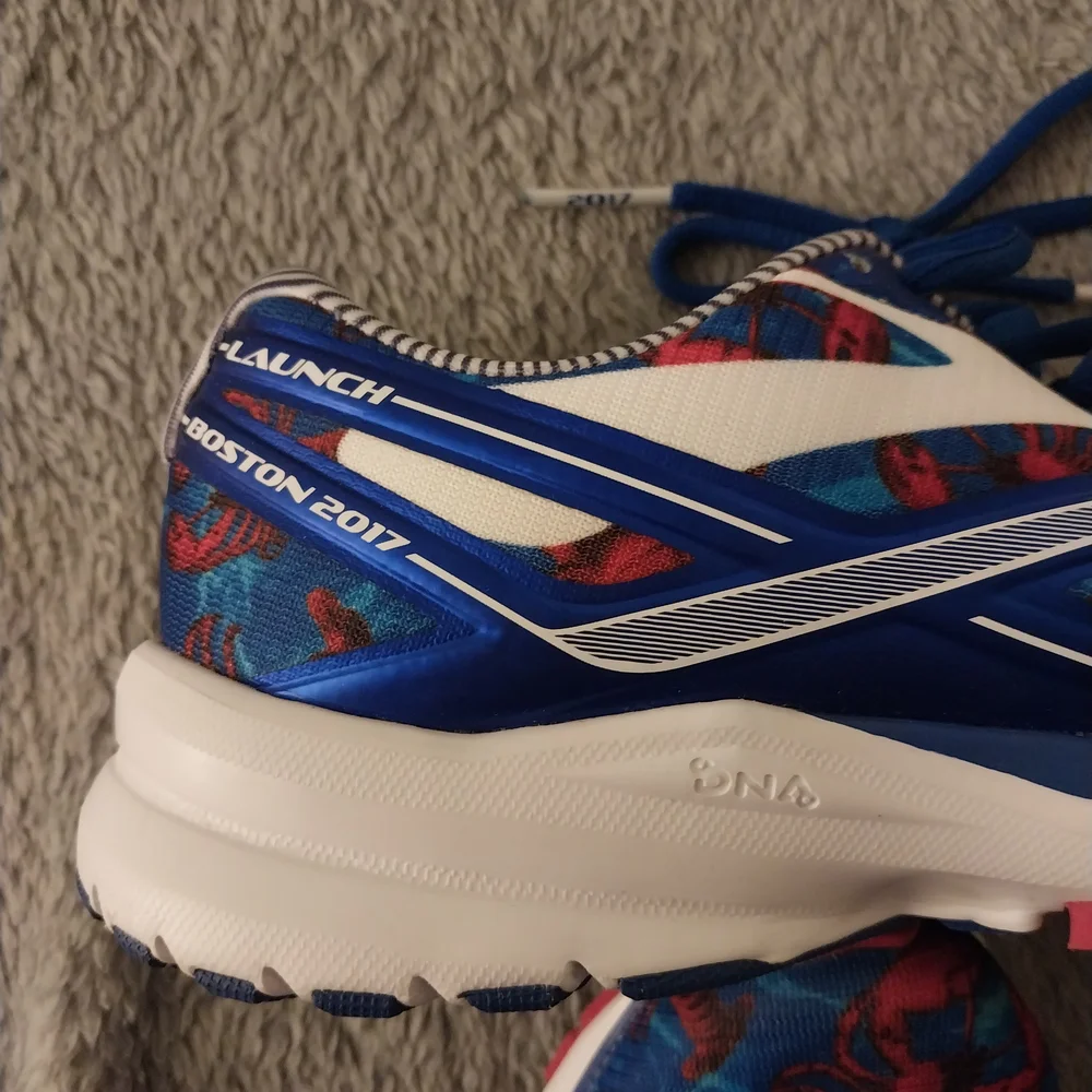 Brooks Running Shoes with Red Lobster Print - Blue - Picture 4 of 5